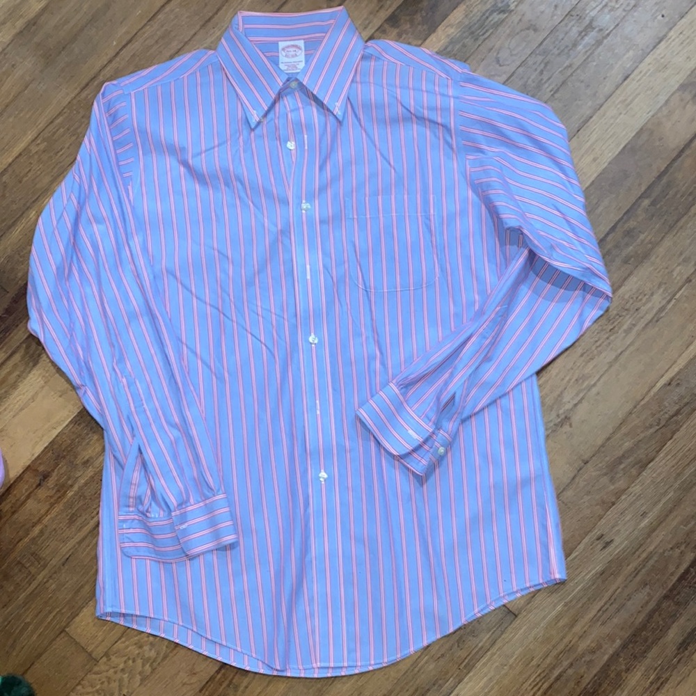 Mens Brooks Brothers long sleeve button down collar shirt.